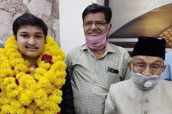 शोएब ने 100 फीसदी अंक लाकर रचा इतिहास