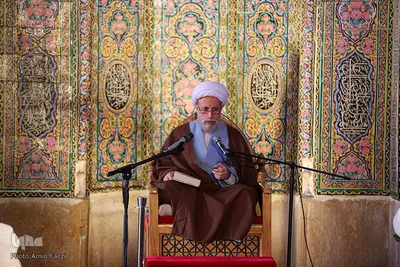 محفل انس با قرآن کریم در مسجد نصیرالملک‎‎