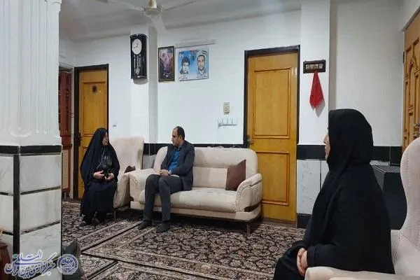 دیدار سرپرست بنیاد شهید نکا با خانواده شهید حبیب‌الله اسماعیلی