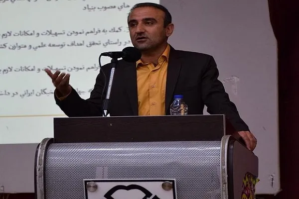 پژوهش‌های کاربردی در اولویت فعالیت دانشگاه‌ها قرار گیرد