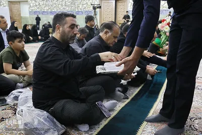 غبارروبی مضجع شریف حضرت معصومه(س) با حضور خبرنگاران