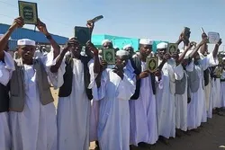 Waliohifadhi Qur’ani Tukufu nchini Sudan wapongezwa na wananchi + video