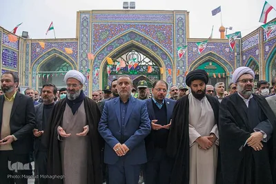 گلباران مزار شهدا در اولین روز دهه فجر