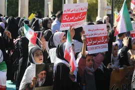 راهپیمایی ۱۳ آبان در شیراز