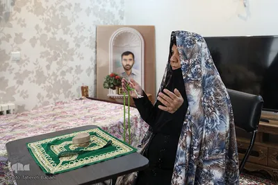 دیدار نمایندگان جامعه قرآنی با خانواده شهید حسین امیدواری