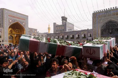 استقبال از پیکرهای هفت شهید دوران دفاع مقدس در مشهد