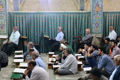 کرسی تلاوت مجمع قاریان و حافظان قرآن یزد‎