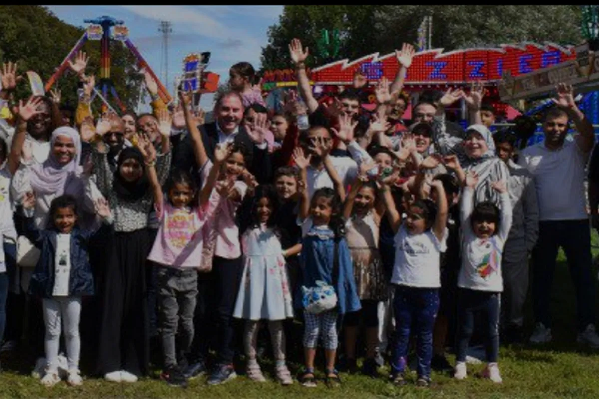 Thousands of Meals Distributed by Mosque to School Kids in Wales