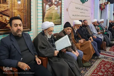 تشییع پیکر آیت‌الله امامی کاشانی در حرم مطهر رضوی