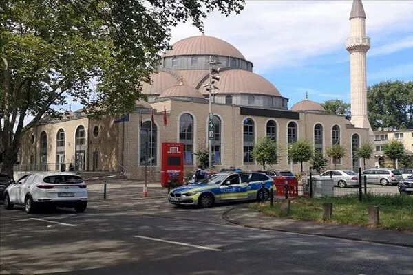 Almanya'da camiye bomba ihbarı