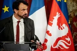 Le maire de Lyon répond aux propos islamophobes de Damien Rieu