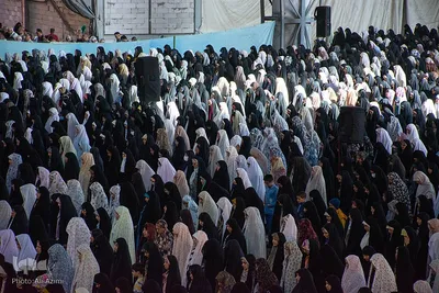 اقامه نماز عید فطر در مصلای اصفهان