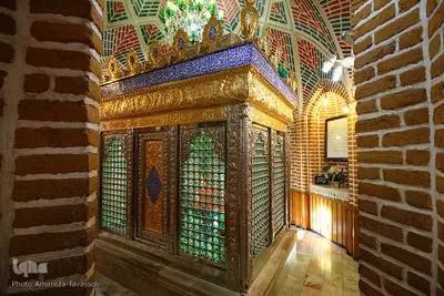 غبارروبی حرم امامزاده سیدجمال‌ بن موسی بن جعفر(ع) ـ تبریز