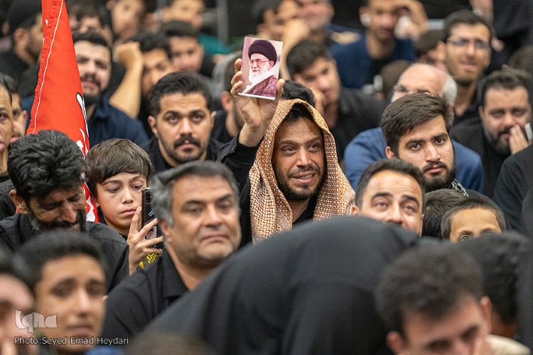 برگزاری مراسم بزرگداشت رهبر شهید در مسجد گوهر شاد برگزاری مراسم بزرگداشت رهبر شهید در مسجد گوهر شاد