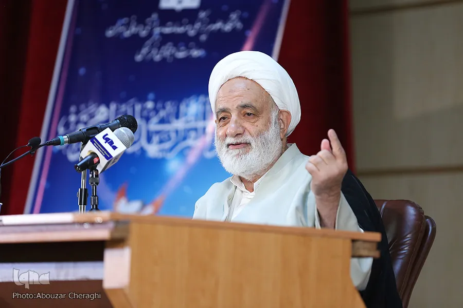 مبانی قرآنی بیانیه‌ گام دوم انقلاب بررسی شد