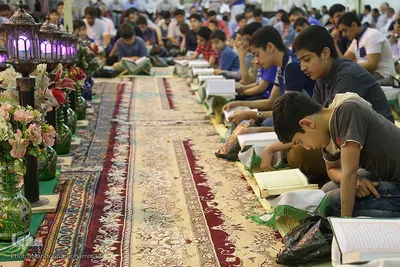  آیین جزء خواني قرآن کریم عربهای مقیم دولت آباد ری