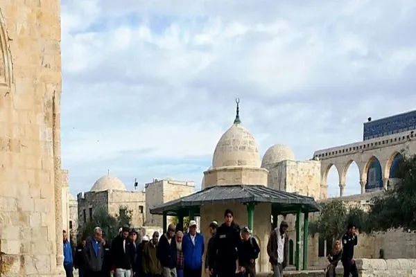 تعرض شهرک‌نشینان یهودی به مسجدالاقصی