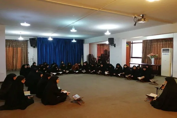 دار القرآن والحديث يقيم حلقة أنس قرآنيّة في بيروت