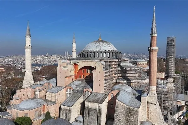 Ayasofya Camii'nin kubbesi restorasyon için sökülecek