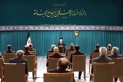 Imam Khamenei bezeichnete die 13. Regierung als 