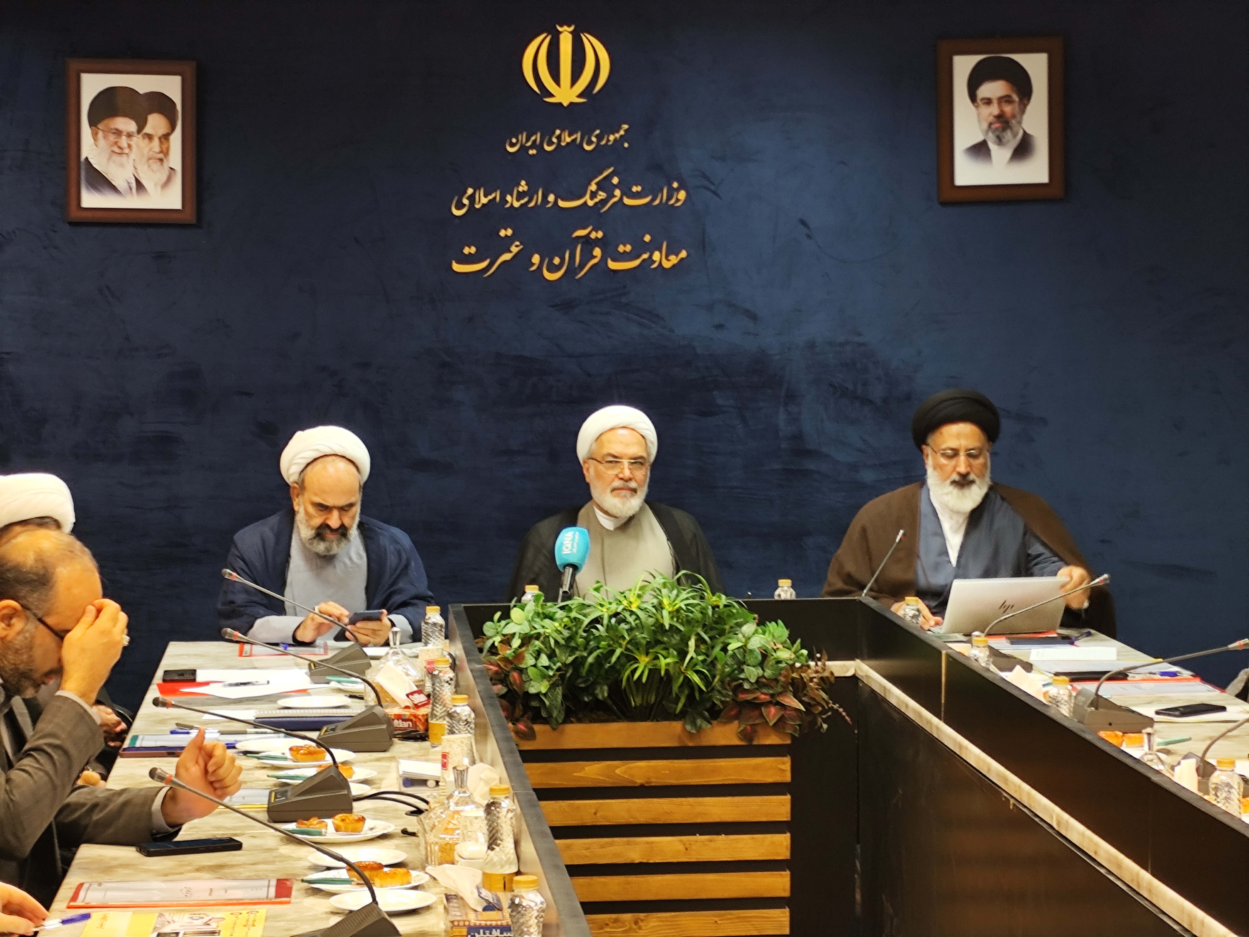 نخستین نشست شورای راهبردی پایتخت صحیفه سجادیه برگزار شد