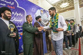 تجلیل از ۴۷۰ حافظ قرآن همراه با گرامیداشت شهدای قرآنی فارس