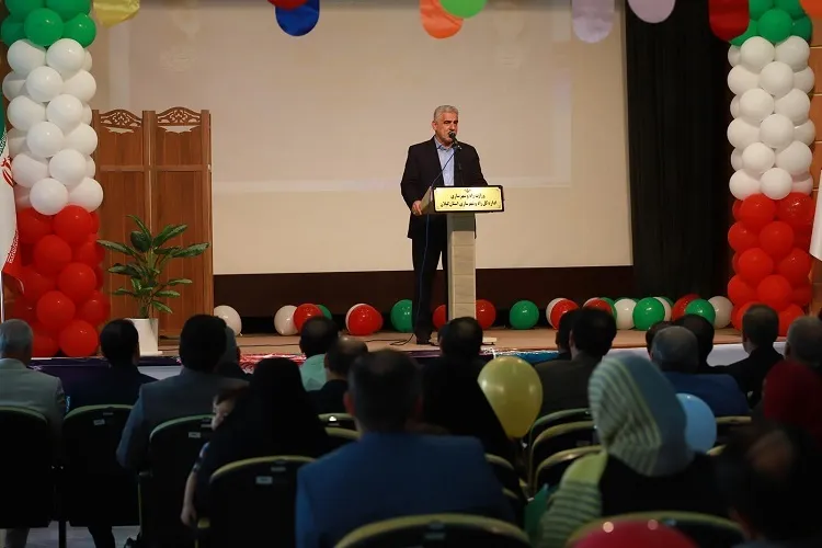 ۱۱۵ قطعه زمین به خانوار مشمول طرح جوانی جمعیت در گیلان اهدا شد