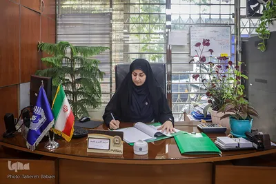 مریم اکبری ثابت، کارشناسی حسابداری، کارمند بانک تجارت