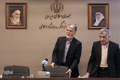 عبدالهادی فقهی زاده و سیدعباس صالحی در نشست شورای سیاست‌گذاری پانزدهمین دوره همایش بانوان قرآن‌پژوه