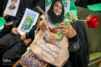 بزرگداشت شهدای مدرسه شجره طیبه میناب در حرم مطهر رضوی