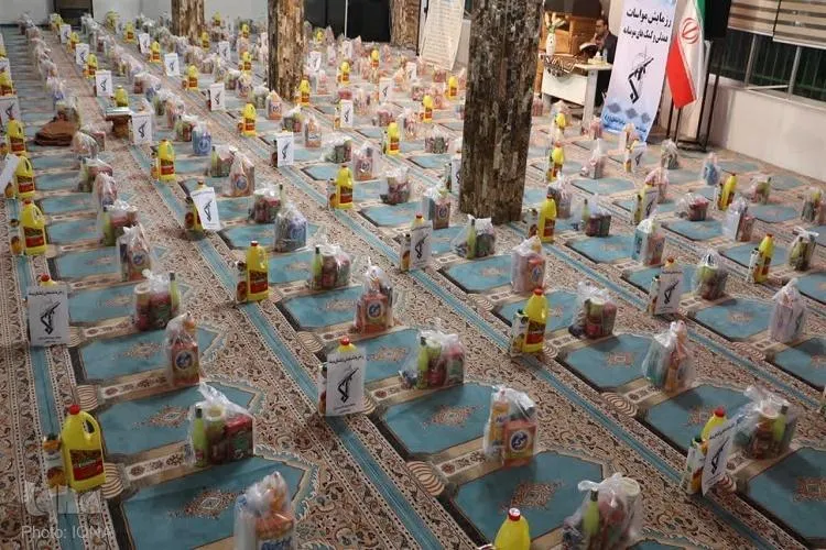 ۵۰۰ بسته معیشتی در بندرانزلی توزیع شد