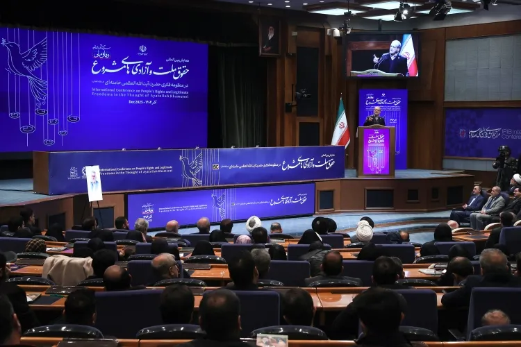 آزادی مشروع در نگاه رهبری، حق مردم و تکلیف حکومت است