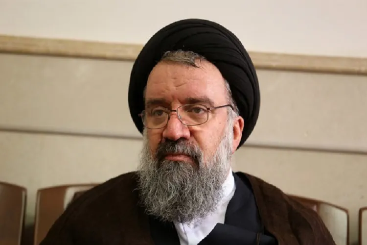 طلاب سربازان امام زمان(عج) هستند