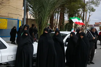 مراسم تشییع پیکر ۱۷ شهید جنگ رمضان در اصفهان