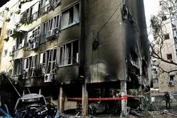 FOTO | İşğal edilmiş Fələstinə atılan raketlərin dağıntıları