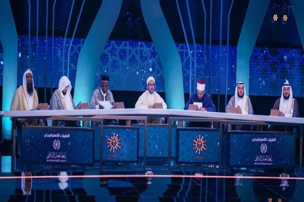 سعودي وإيراني ضمن 4 متنافسين على جائزة 
