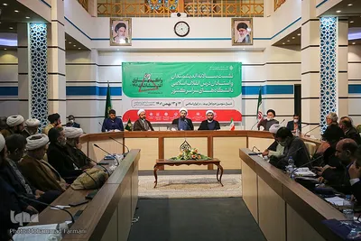 دومین روز نشست اندیشمندان و استادان درس انقلاب اسلامی