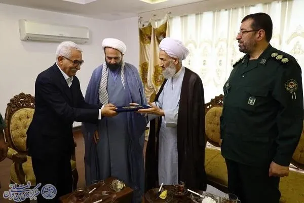دیدار نماینده ولی فقیه در مازندران با فرماندهان و جانبازان دفاع مقدس
