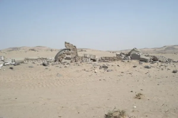 بنا و تخریب‌های مکرر مسجد غدیر