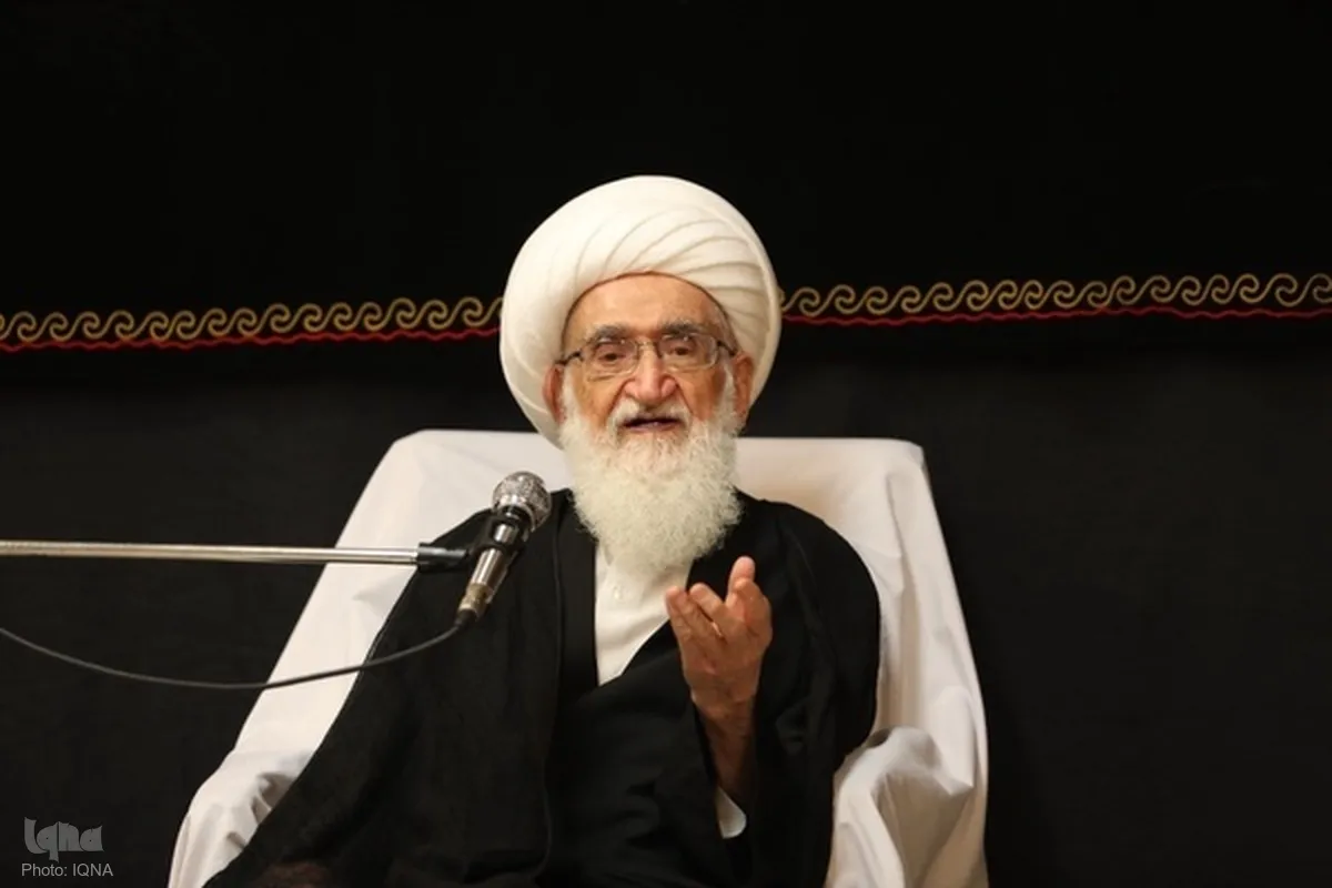 حفظ اصول نشانه پایبندی به انقلاب است