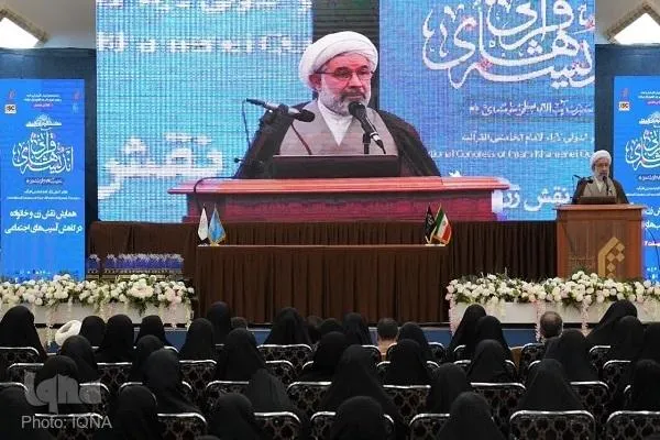 نگاه جامع رهبر معظم انقلاب در تبیین معارف قرآنی