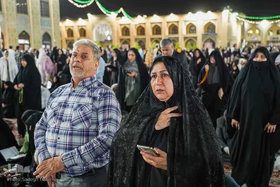 حرم مطهر رضوی در شب میلاد حضرت رضا(ع)