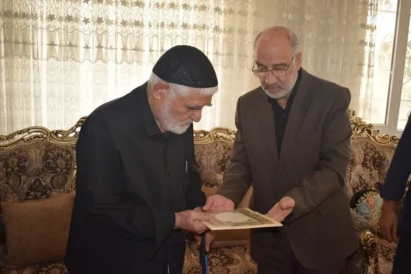 بهره‌گیری از خاطرات خانواده شهدا راهبردی فرهنگی است