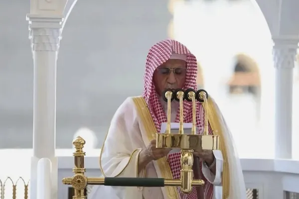 Kritikan Pengguna Media Sosial terhadap Penapisan Media terhadap Khutbah Masjidil Haram