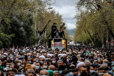 Tausende Menschen nehmen Abschied von Ayatollah Alavi Gorgani