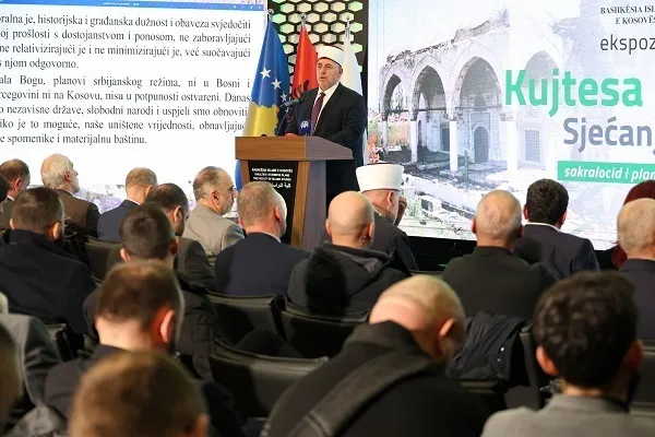 Bosniya və Kosovo məscidlərinin dağıdılmasının tarixi sərgisi