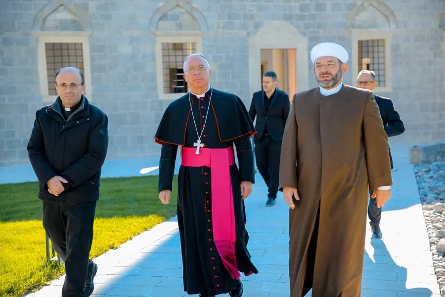 موقف موحد للمسلمين والكاثوليك دفاعاً عن الأسرة والقيم الألبانية
