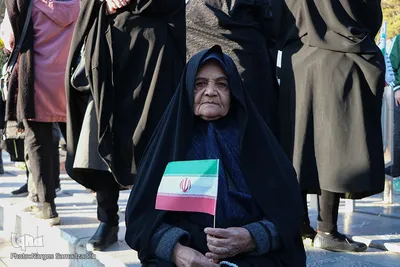 جشن مبعث و گلباران مزار شهدای انقلاب در گلستان شهدای اصفهان