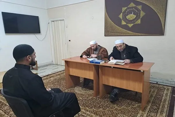 دار القرآن للحفظ والتلاوة تكرّم حافظاً جديداً للقرآن في شمال لبنان