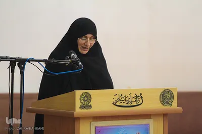 تجلیل از فعالان عرصه کتاب و کتابخوانی - اراک/عکاس:زهرا بهرامی
